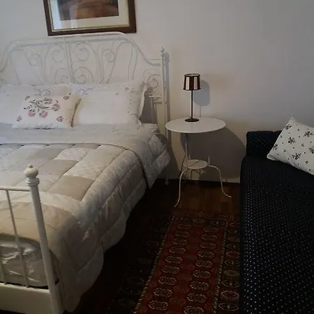 & Little Rock Guest house *